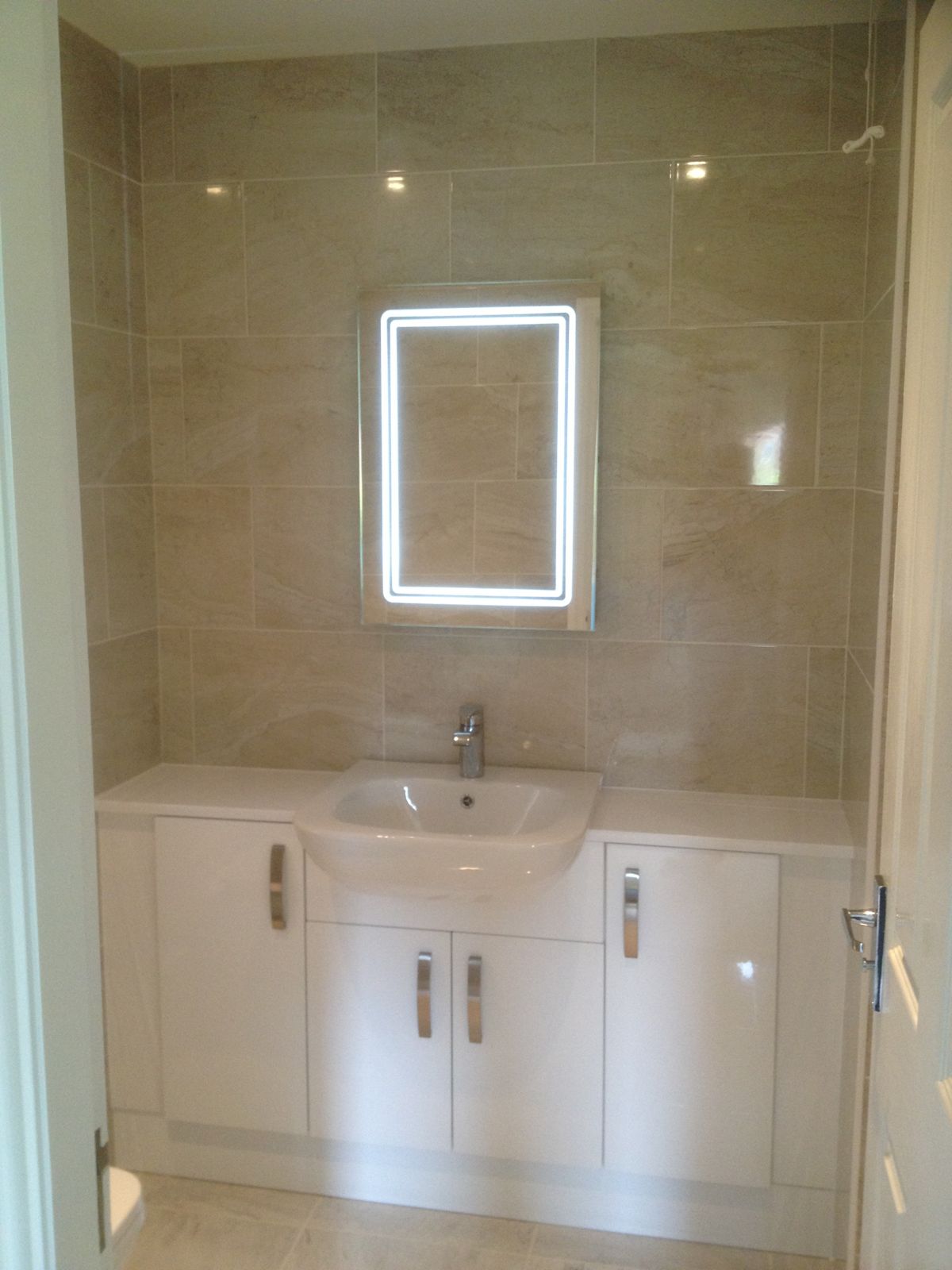 Luxury en-suite, fitted as part of a wider project