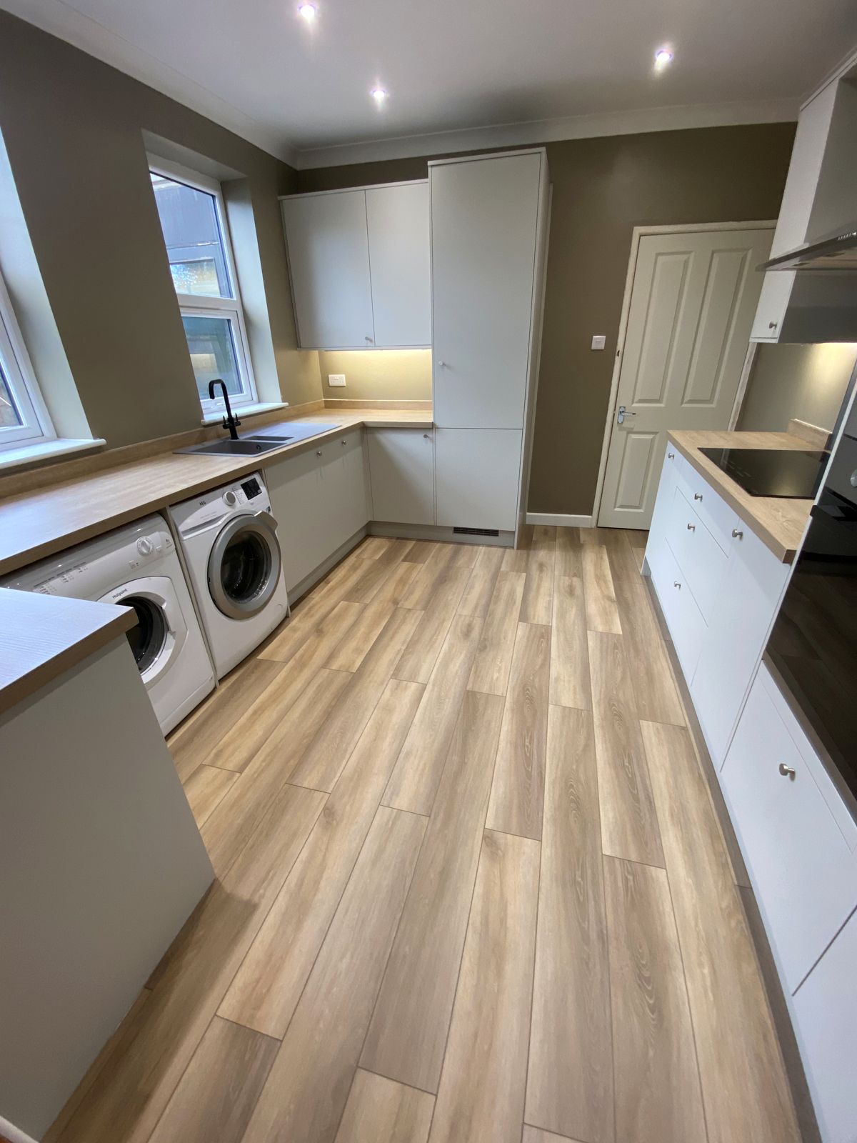 Fitted utility room with laundry run